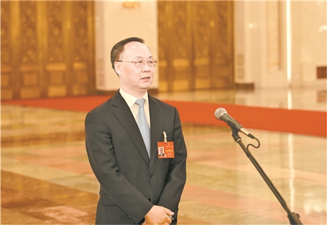 金融监管总局党委书记、局长李云泽赴新疆、陕西调研|界面新闻 · 快讯