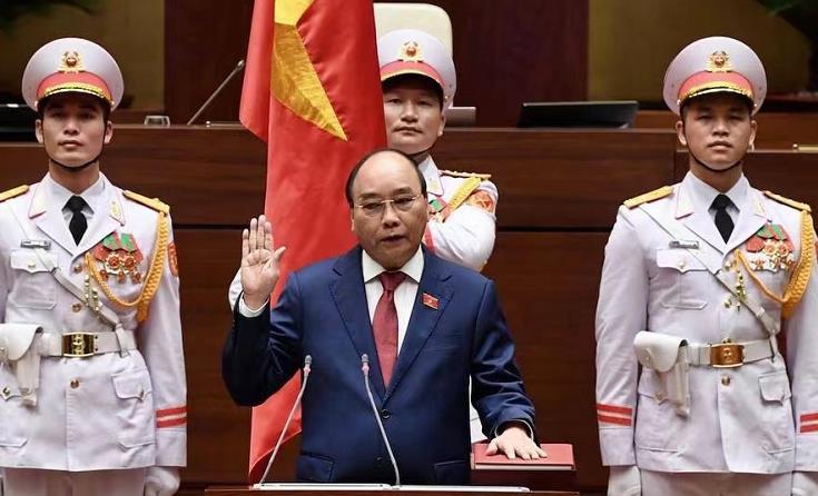 越南前国家领导人阮春福、武文赏、王庭惠被解除党内职务|界面新闻 · 快讯